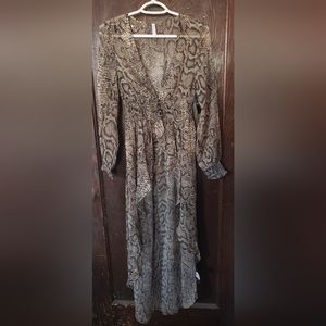High low snake print kaftan size m